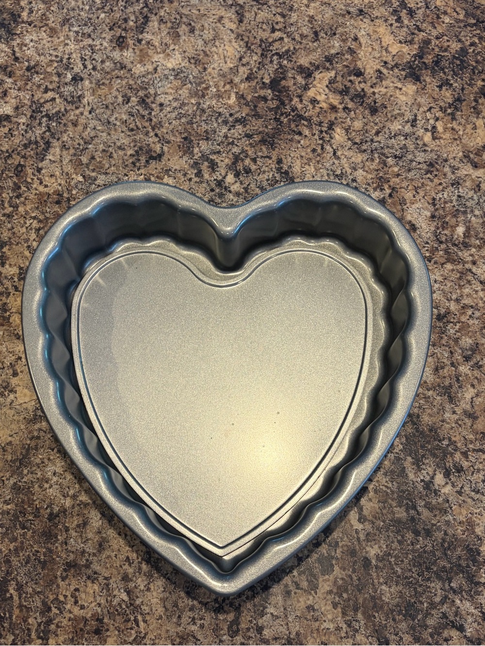 Williams Sonoma Heart-Shaped Nonstick Cake Pan